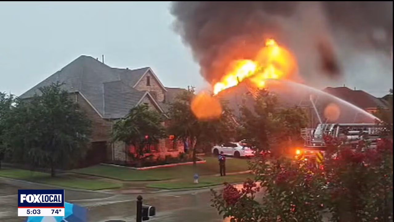 North Texas houses set ablaze by Friday lightning strikes