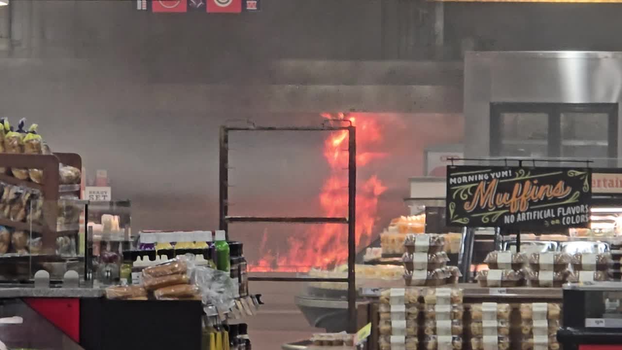 Fort Worth H-E-B to remain closed Friday after fire in meat case