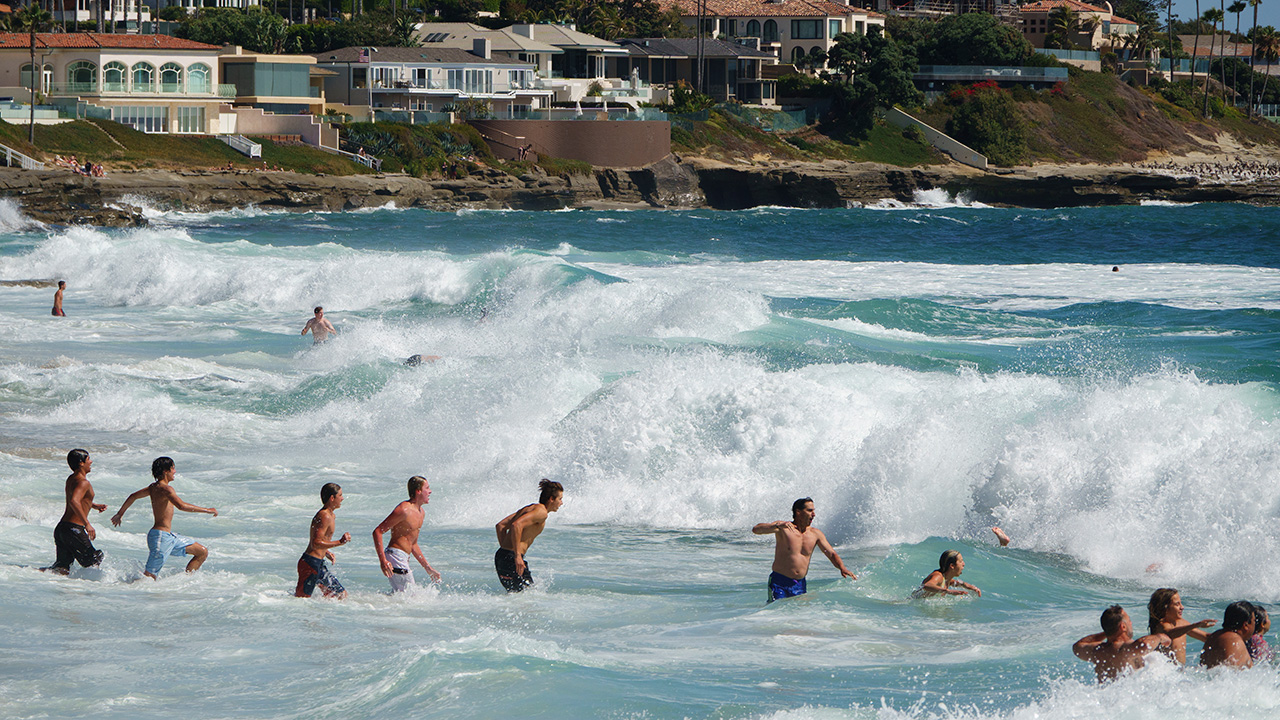 El Niño surges toward 'monster' territory, signaling an active winter for East and West coasts